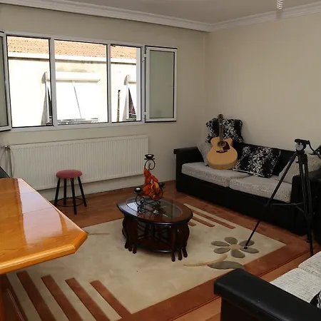 Happy House Guest house *